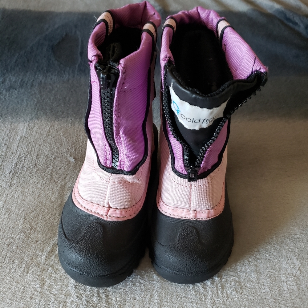 Cold Front Kids Sz 7 Snowboots